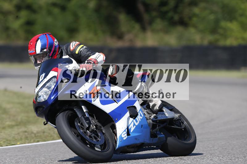 Archiv-2025/49 26.08.2025 Cornu Master School ADR/rot-rouge/0